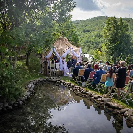 Borgo Casale Albareto (Parma)