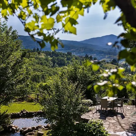 Borgo Casale * Albareto (Parma)