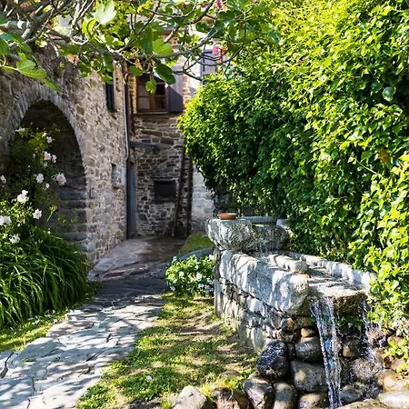 Borgo Casale * Albareto (Parma)