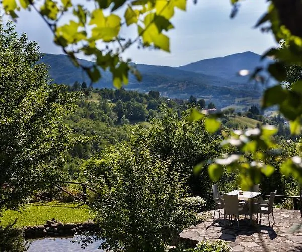 Borgo Casale * Albareto