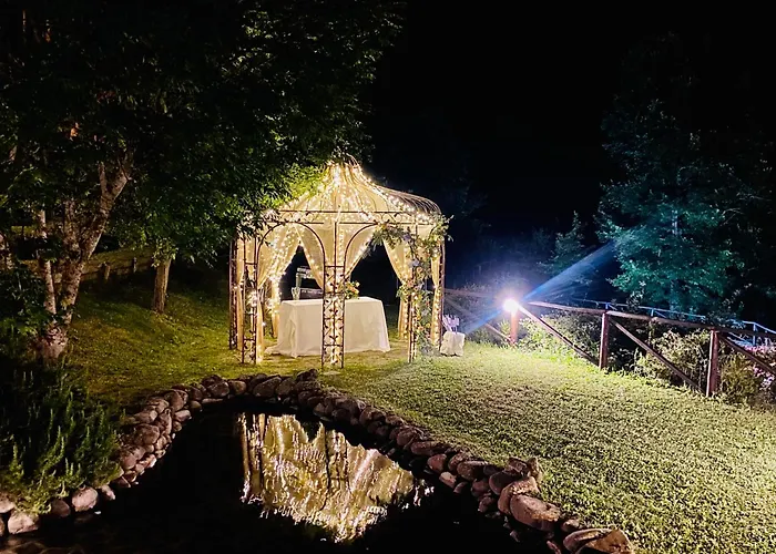 Casa di campagna Borgo Casale Albareto (Parma)