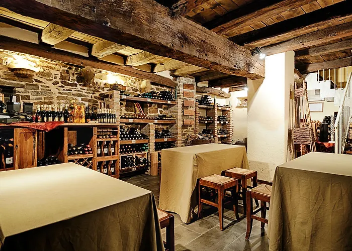 Casa di campagna Borgo Casale Albareto (Parma)