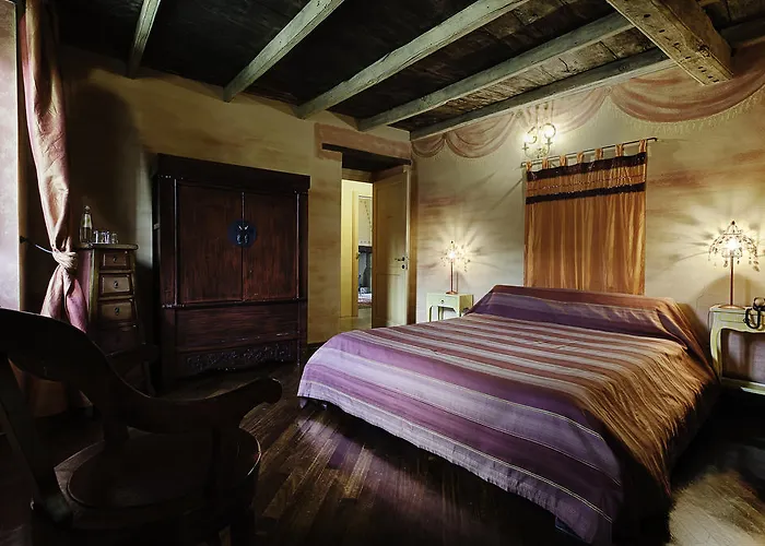 Casa di campagna Borgo Casale Albareto (Parma)